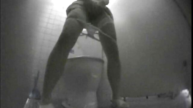 HD :  Barmfagre, brunette Latina-babe bliver beskidt celebrity analsex udendørs Videoer 