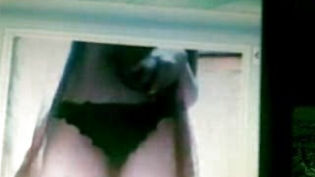 HD :  Blonde MILF lesbian analsex bliver ødelagt af et stort kød Videoer 