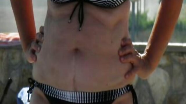 HD :  Den lille blonde analsex blonde pige Dora C får en sexet massage i HD Videoer 